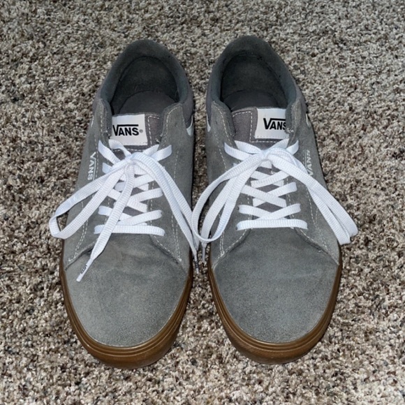 Vans Seldan Low Top “Grey/Gum” Men’s Size 11 - Picture 4 of 9